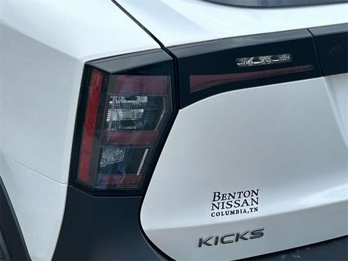 New 2026 Nissan Kicks SV image 10