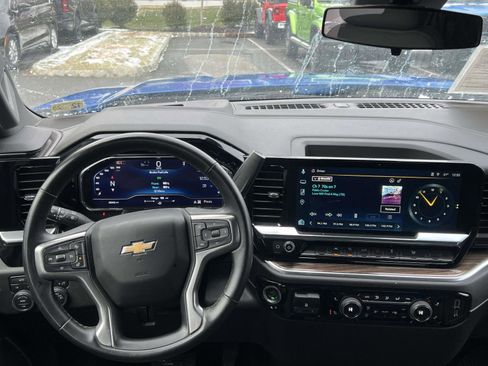 Used 2025 Chevrolet Silverado 1500 LT image 28