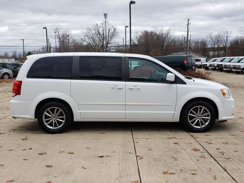 Used 2016 Dodge Grand Caravan SE image 7