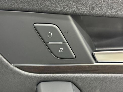 Certified 2025 Audi Q5 2.0T Premium w/ Convenience Plus Package image 20