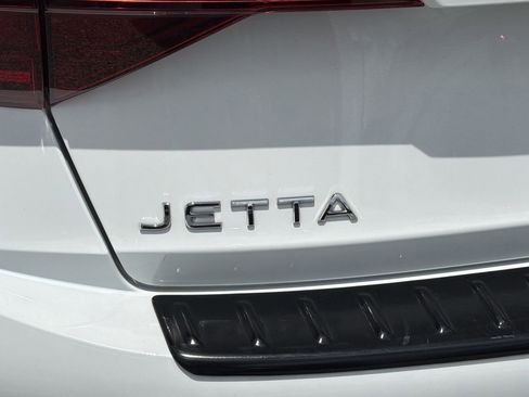 Used 2023 Volkswagen Jetta Sport FWD image 9