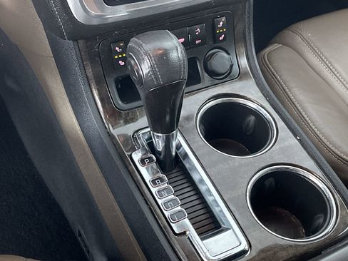 Used 2014 GMC Acadia SLT image 22