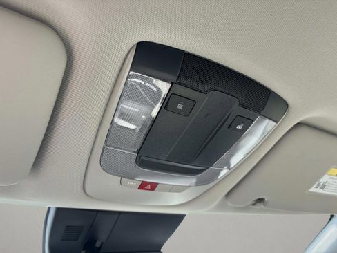 New 2026 Kia Sportage EX FWD image 32