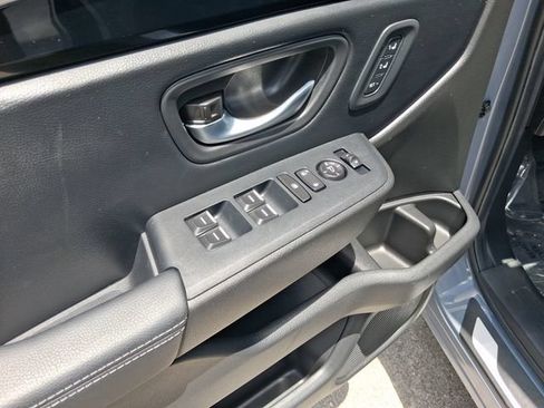 Used 2025 Honda Pilot Touring image 15