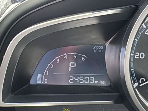 Used 2019 Toyota Yaris LE FWD image 16