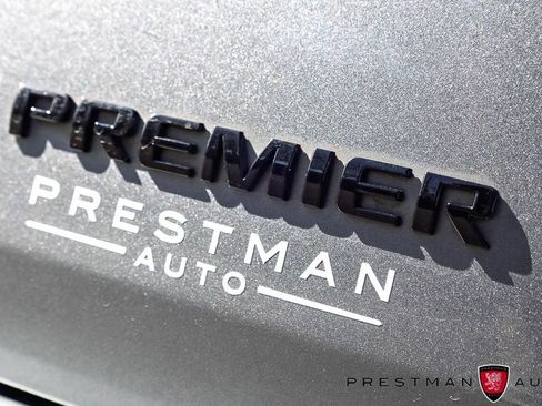 Used 2023 Chevrolet Traverse Premier AWD/4WD image 14