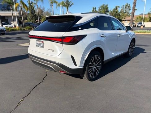 Used 2024 Lexus RX 350 w/ Convenience Package image 5