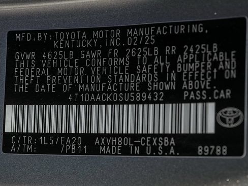 Used 2025 Toyota Camry SE FWD image 38