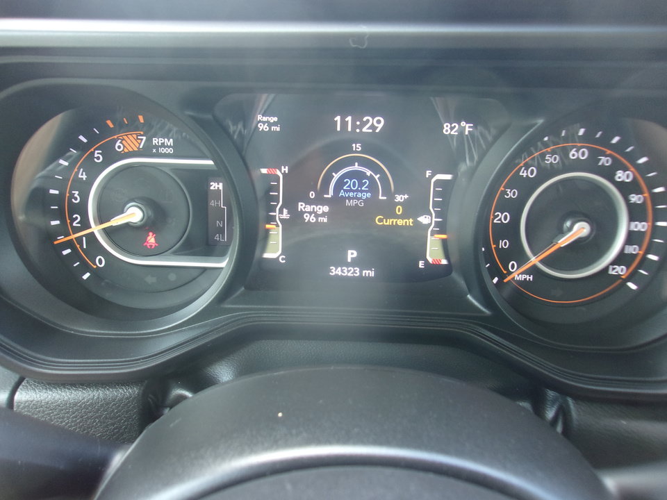 Used 2025 Jeep Wrangler Unlimited Sahara AWD/4WD image 11