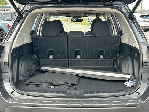Used 2022 Subaru Forester Premium AWD/4WD image 25