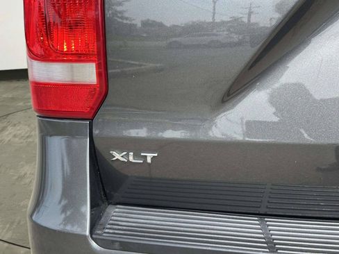 Used 2019 Ford Expedition Max XLT w/ Equipment Group 202A AWD/4WD image 42