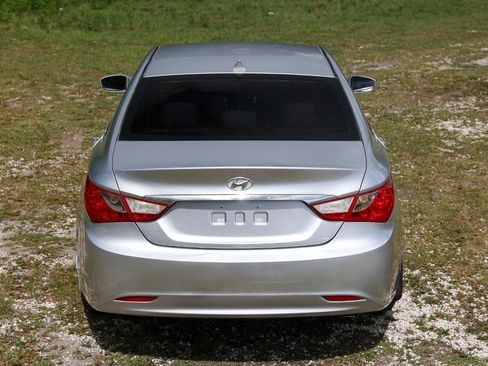 Used 2011 Hyundai Sonata GLS image 9