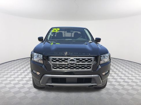 Used 2022 Nissan Frontier SV AWD/4WD image 2