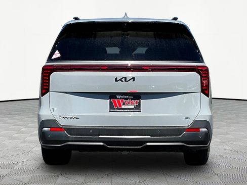 New 2026 Kia Carnival SX Prestige FWD image 5
