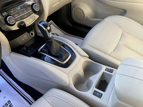 Used 2022 Nissan Rogue Sport SL w/ Premium Package image 15