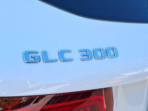 Certified 2022 Mercedes-Benz GLC 300 4MATIC image 31
