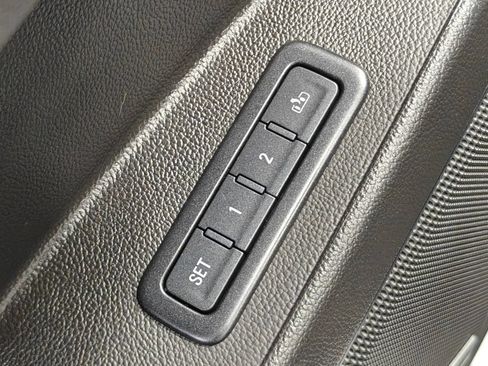 Used 2015 Chevrolet Tahoe LT AWD/4WD image 46