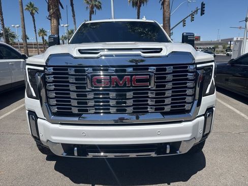 Used 2024 GMC Sierra 2500 Denali w/ Denali Reserve Package AWD/4WD image 9