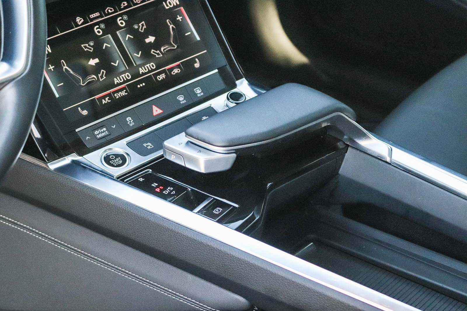 Certified 2024 Audi Q8 e-tron Premium Plus AWD/4WD image 21