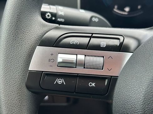 Used 2025 Hyundai Santa Cruz SEL image 32