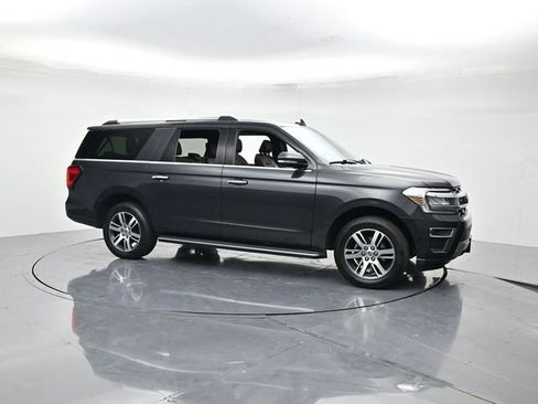 Used 2023 Ford Expedition Max Limited image 3
