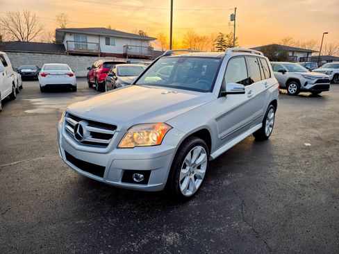 Used 2010 Mercedes-Benz GLK 350 4MATIC image 11