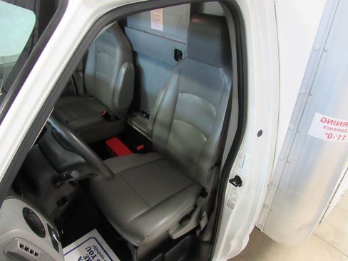 Used 2022 Ford E-350 and Econoline 350 Super Duty w/ Power Windows & Locks Group RWD image 36