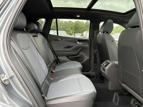 New 2026 Volkswagen Tiguan SE R-Line FWD image 16