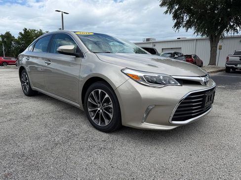 Used 2016 Toyota Avalon XLE Plus FWD image 11