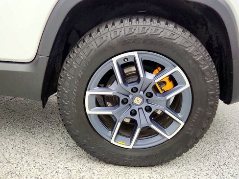 Used 2022 Rivian R1T Launch Edition AWD/4WD image 9