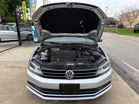 Used 2015 Volkswagen Jetta TDI SE image 29