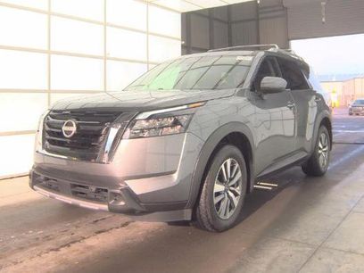 Used 2025 Nissan Pathfinder SL