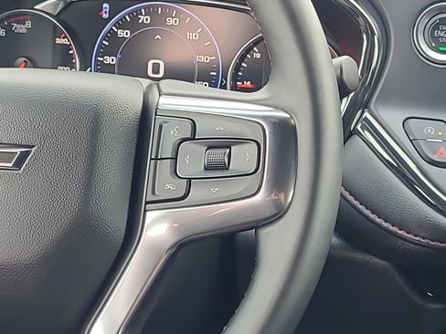 Used 2025 Chevrolet Blazer RS FWD image 12