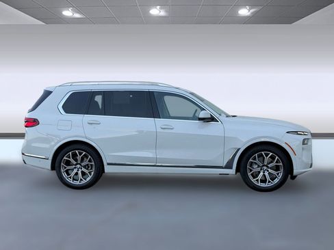 Certified 2023 BMW X7 xDrive40i w/ Premium Package image 7