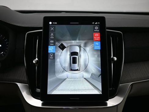 New 2026 Volvo XC90 B6 Ultra w/ Protection Package image 20