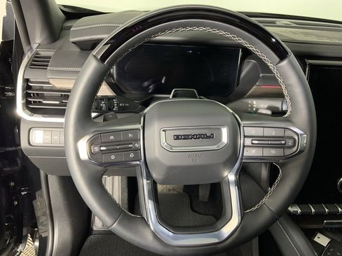 Used 2026 GMC Acadia Denali w/ Super Cruise Package image 9