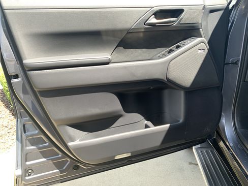 Used 2026 Lexus GX 550 w/ Cold Area Package AWD/4WD image 13