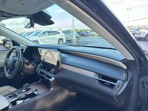 Used 2024 Lexus RX 350 AWD w/ Convenience Package image 18