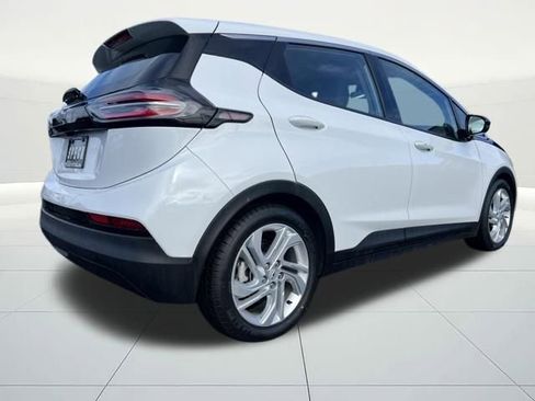 Used 2023 Chevrolet Bolt LT image 6