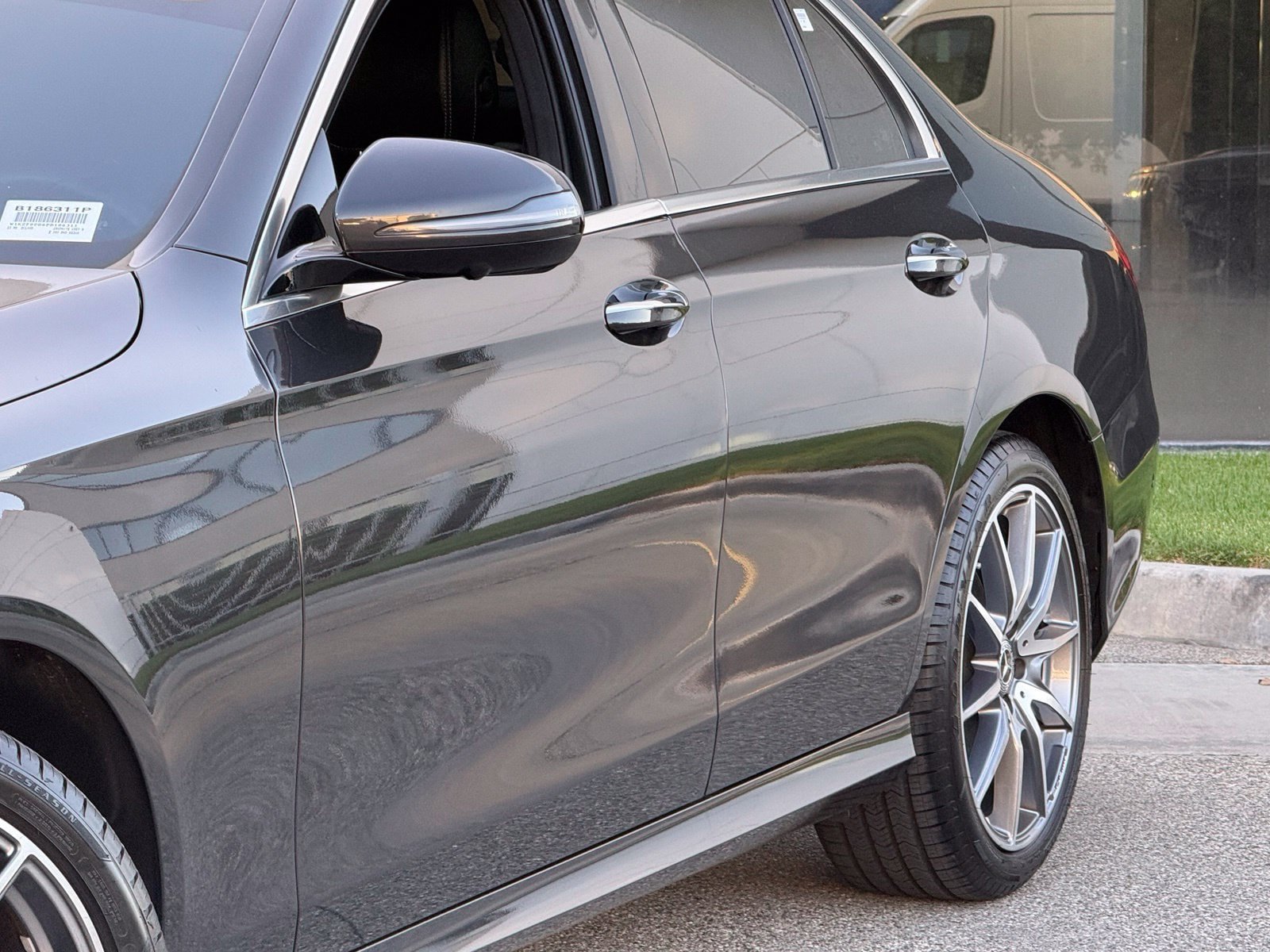 Used 2023 Mercedes-Benz E 350 Sedan image 4