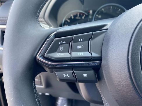 New 2025 MAZDA CX-5 Signature image 16