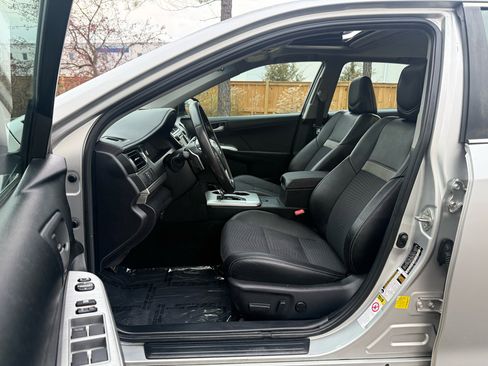 Used 2012 Toyota Camry SE image 10