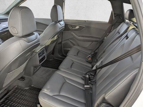 Used 2025 Audi Q7 3.0T Premium Plus image 18