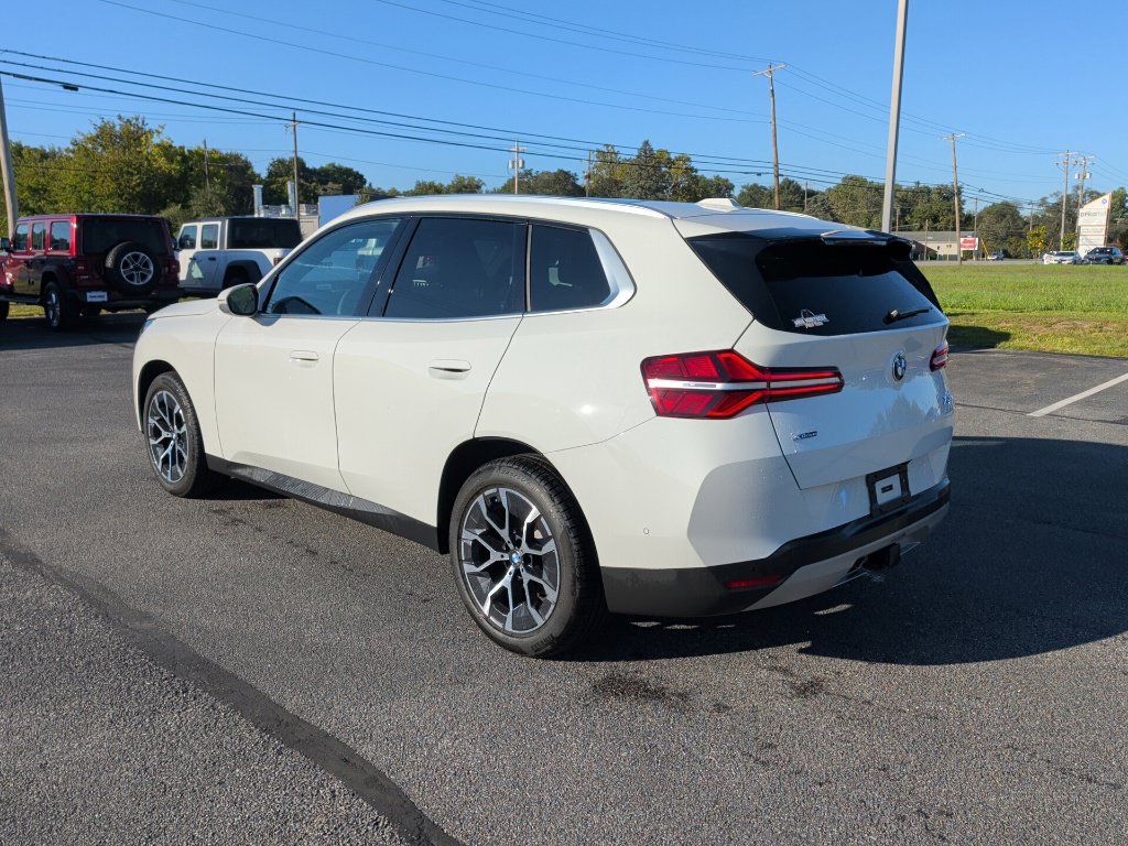 Used 2025 BMW X3 xDrive30i w/ Premium Package AWD/4WD image 4