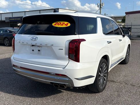 Used 2024 Hyundai Palisade Calligraphy image 3
