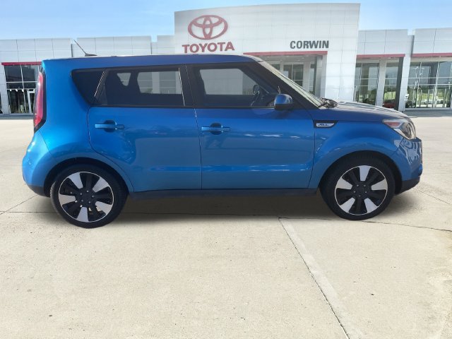 Used 2018 Kia Soul + FWD image 6