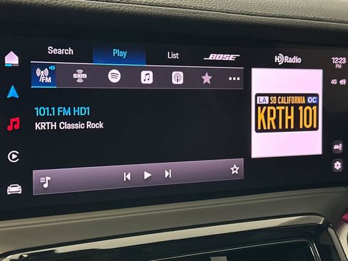 Used 2025 Porsche Panamera RWD image 23