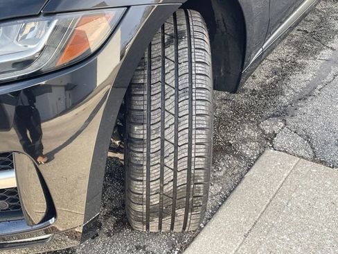 Used 2019 Jaguar F-PACE R-Sport image 13