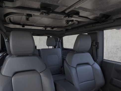 New 2025 Ford Bronco Badlands image 12