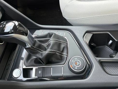 New 2026 Volkswagen Taos SE AWD/4WD image 15